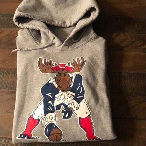 Patriots moose sweatshirt Clearance